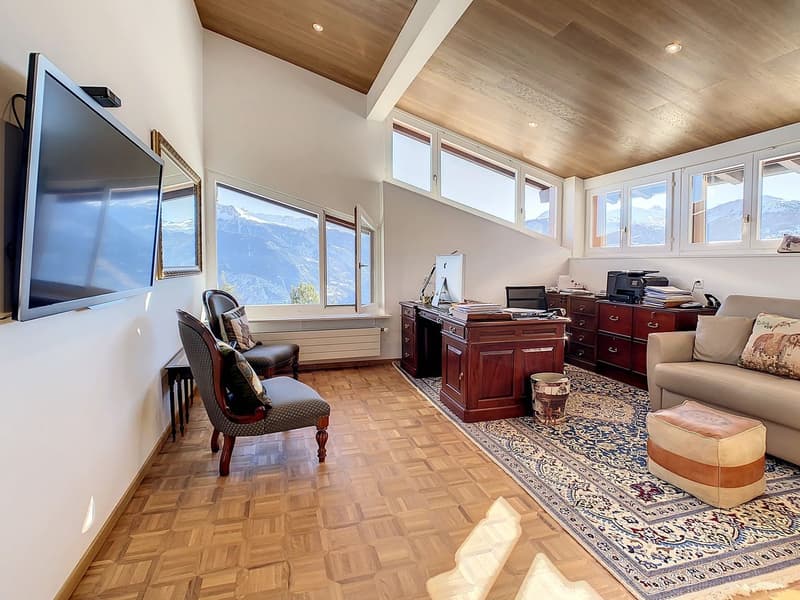 Amazing chalet in Crans Montana (13)