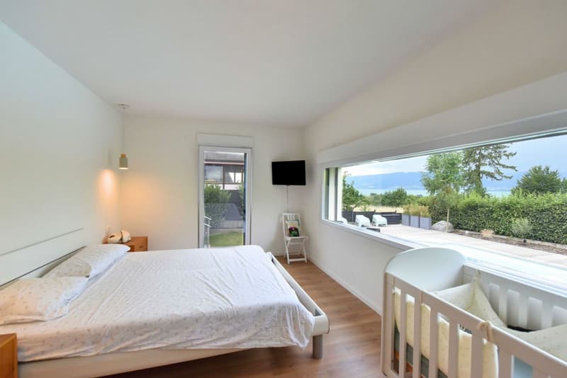 Villa contemporaine avec piscine et vue lac (6)