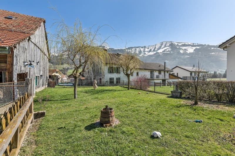 Vivez le confort d'une maison performante dans un cadre privilégié à Enney (10)