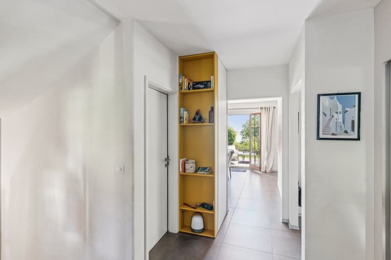 Villa avec vue lac imprenable dans un quartier prisé à Bevaix (6)