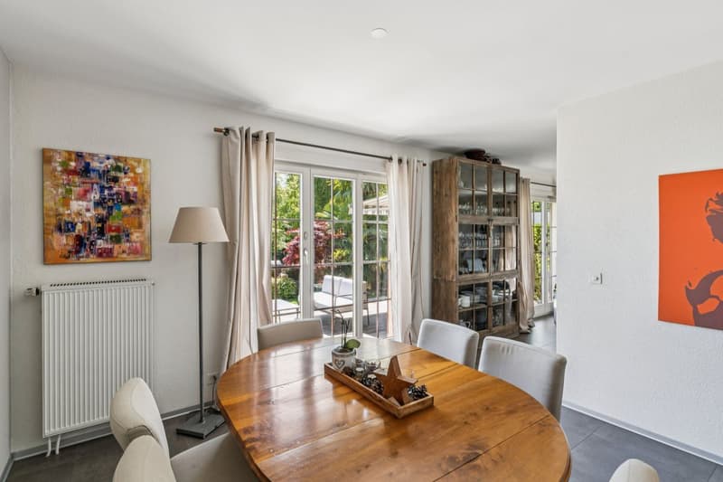 Villa avec vue lac imprenable dans un quartier prisé à Bevaix (4)