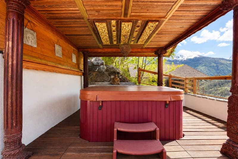Chalet d'exception avec espace bien-être et vue panoramique (13)