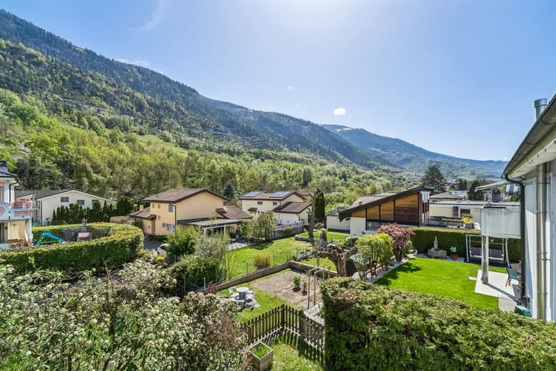 Attique rénové avec extérieur privé à Chalais (2)