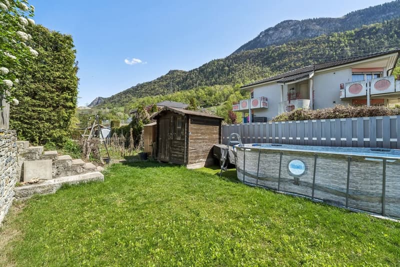 Attique rénové avec extérieur privé à Chalais (10)
