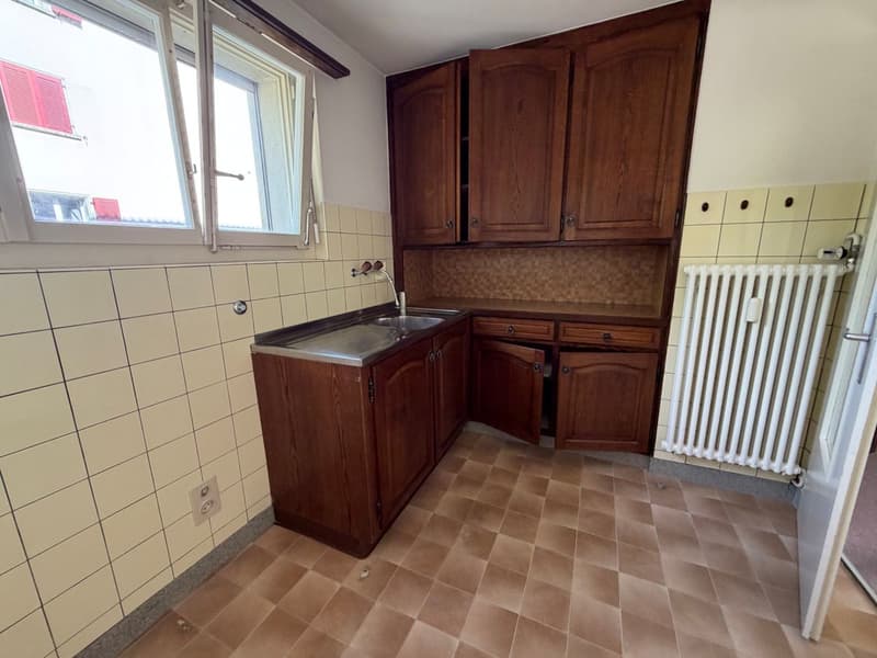 Lumineux appartement à rénover (3)