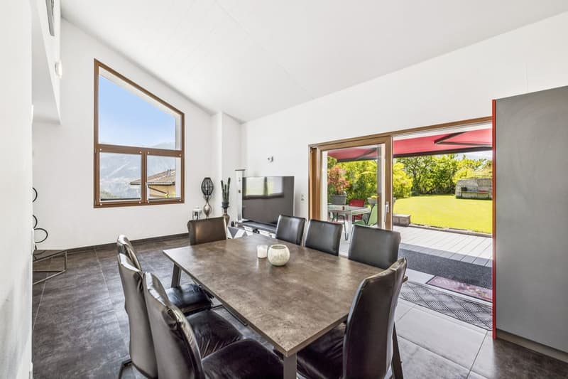Grande villa lumineuse avec vue imprenable - appartement indépendant de 3,5 pièces compris. (4)