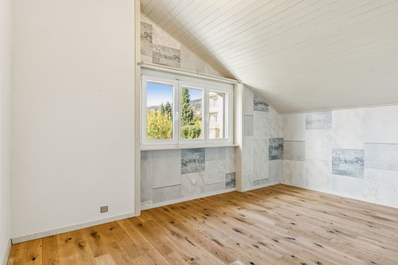 Lumineuse maison mitoyenne avec grand jardin à Cernier (9)