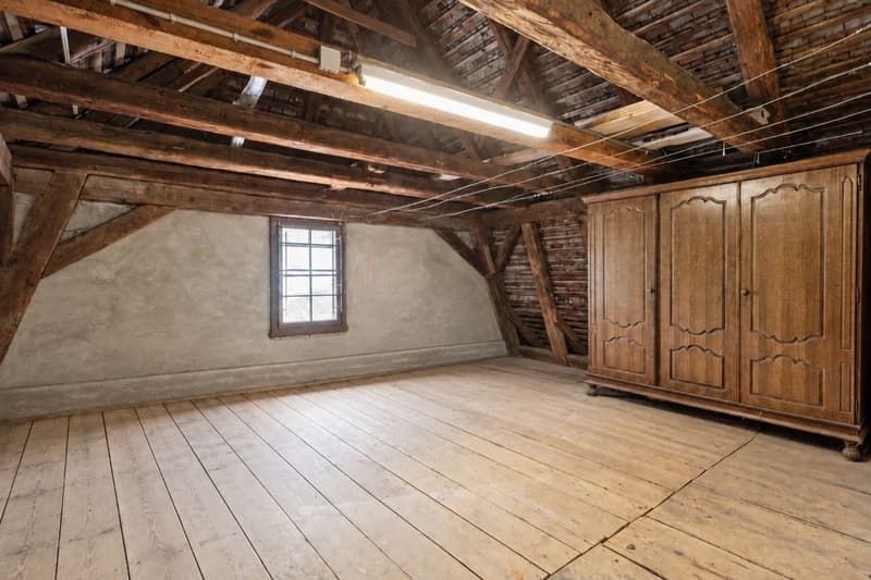 Maison de caractère avec terrasse et balcon au centre de Cugy (9)