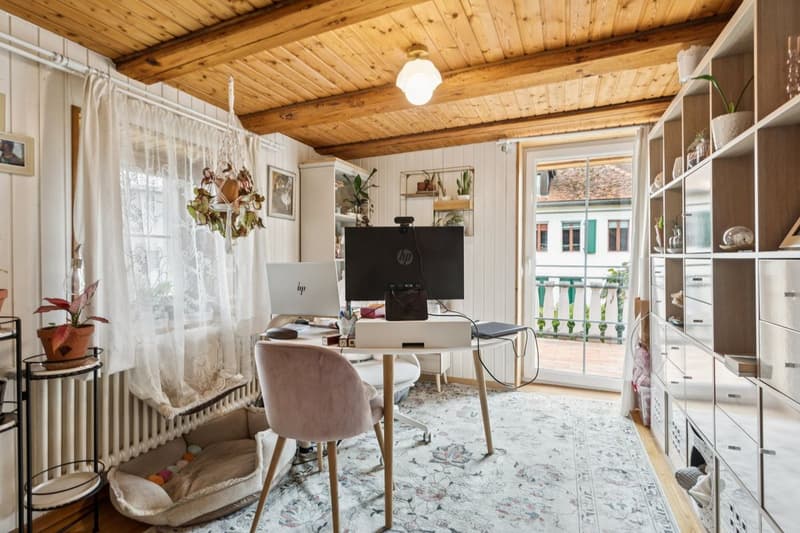 Maison de caractère avec terrasse et balcon au centre de Cugy (5)