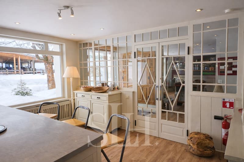 CHALET D'EXCEPTION SKI IN /SKI OUT ET FORT POTENTIEL LOCATIF EXCEPTIO (2)