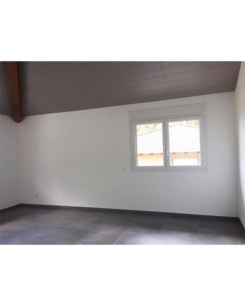 Attico di 4.5 locali con giardino privato, Lumino (10)