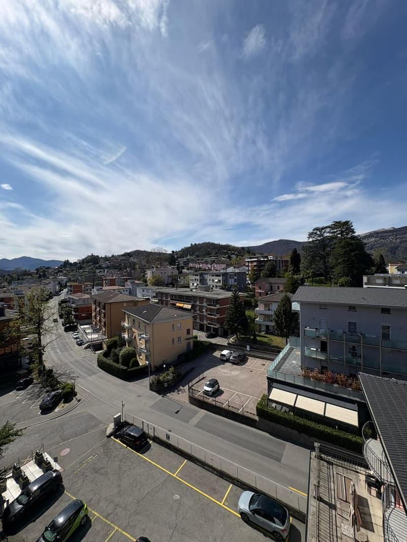 Ufficio all’ultimo piano con potenziale trasformazione in attico, Lugano (5)