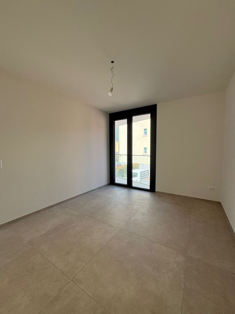 Moderno appartamento di 3.5 locali con ampia terrazza a Giubiasco (9)