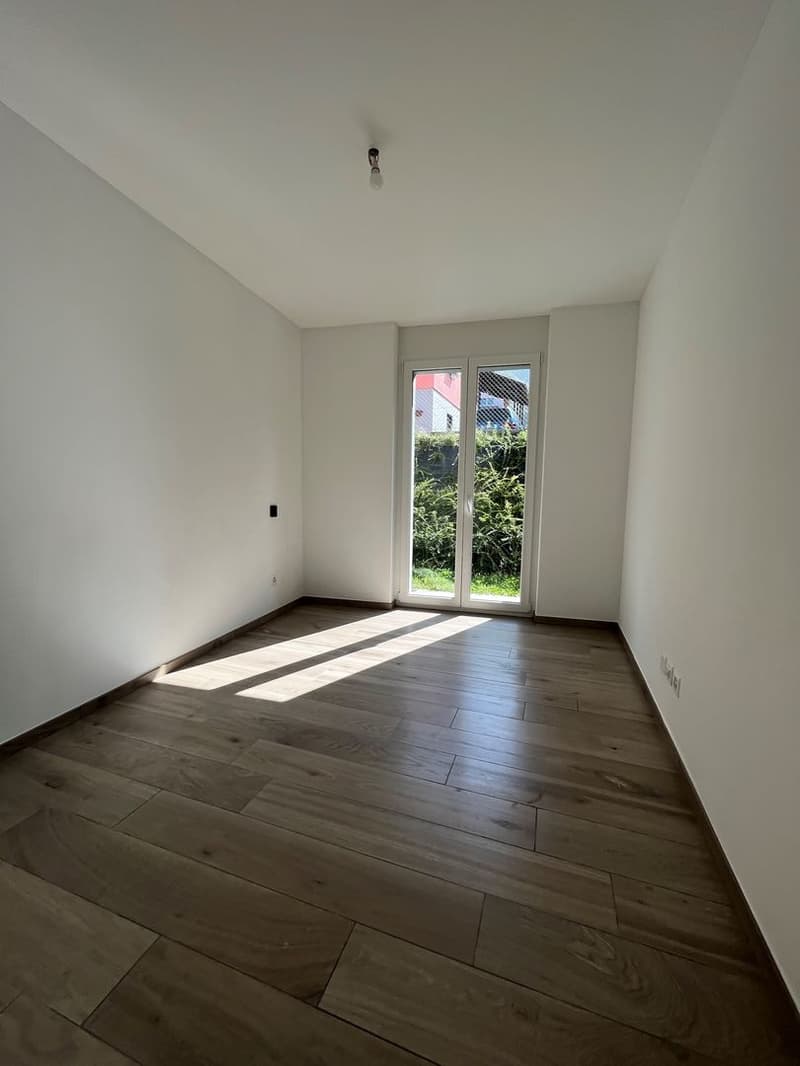 Res. Mikael, appartamento di 2.5 locali con giardino, Arbedo (7)