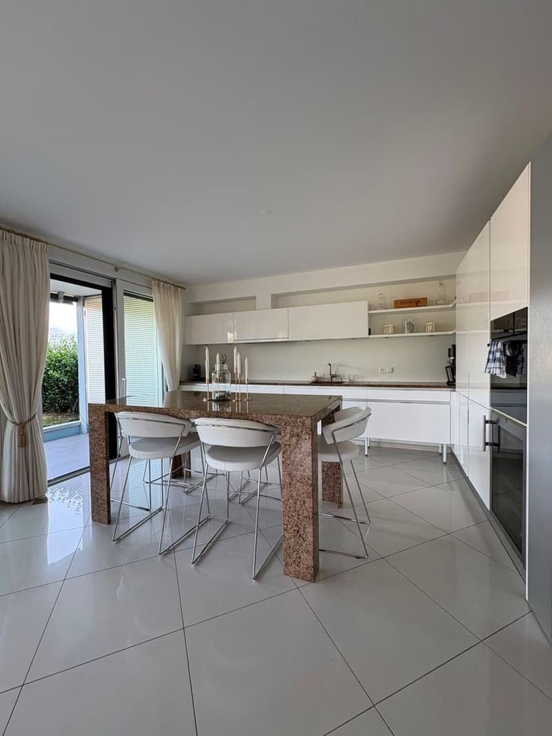 Appartamento di 4.5 locali con giardino, Agno (1)