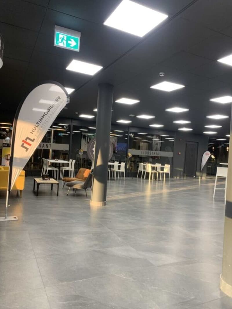 SPAZIO COMMERCIALE/AMMINISTRATIVO, CENTRO SEI (UNITA' 8)- LOCARNO (4)