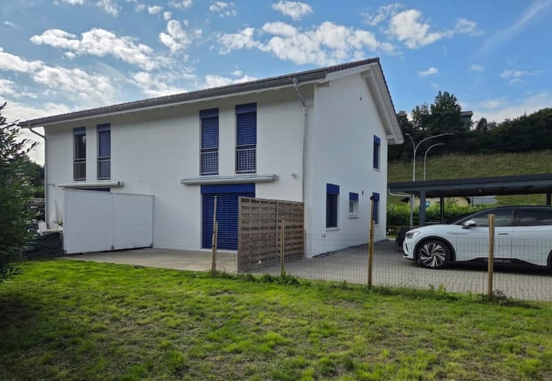 Doppelhaushälfte in Sumiswald – 5.5 Zimmer, modern und familienfreundlich (2)
