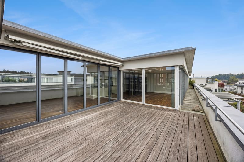 Attique exclusive avec 5,5 pièces et vue panoramique à Hübeliacker Suhr (10)