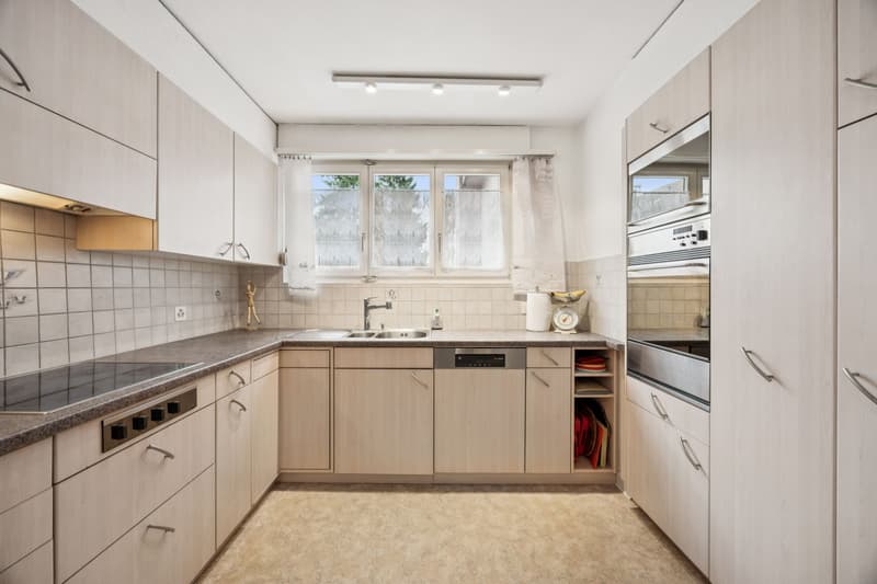 Versatile residential and commercial building - Oberentfelden, 10 rooms (7)