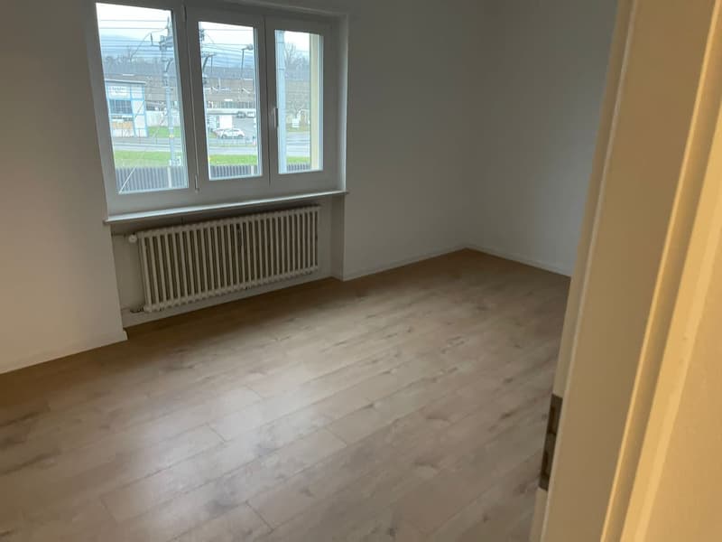 2 Zimmerwohnung zu vermieten per sofort oder nach Vereinbarung (6)