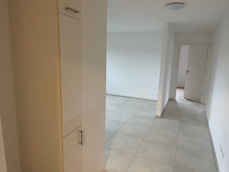 2 Zimmerwohnung zu vermieten per sofort oder nach Vereinbarung (2)