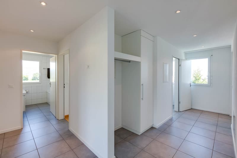4.5-Zimmer-Wohnung_OG_Entree_Oberwilerweg_30_Rothrist-11.JPG