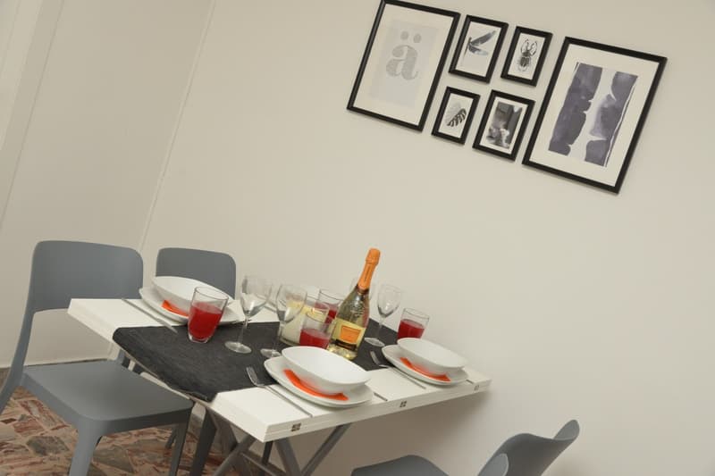 Monolocale ammobiliato con balcone a Paradiso (3)