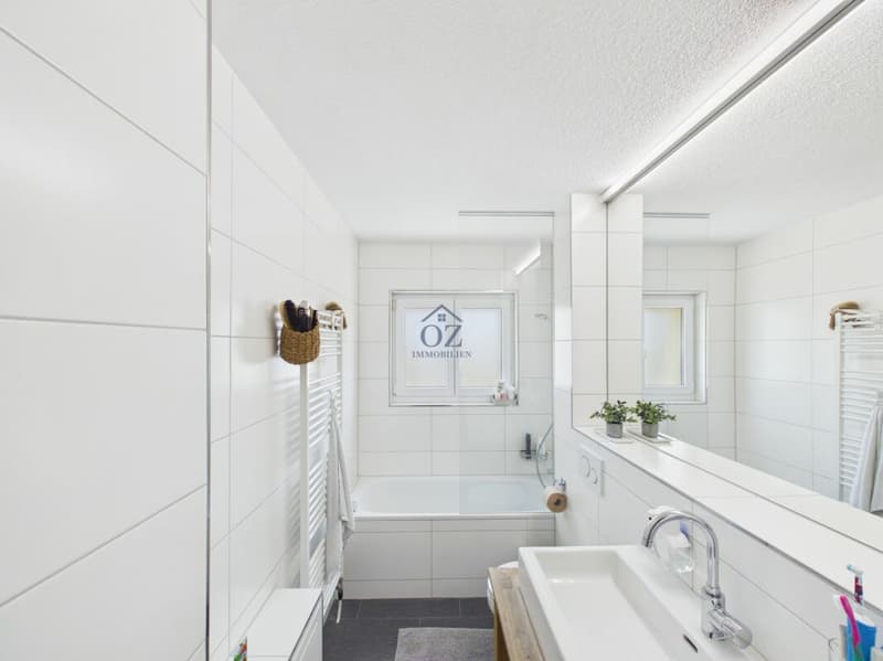 Helle, grosszügige Wohnung in ruhiger Lage (3)