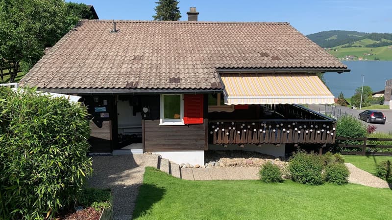 Charmantes Chalet mit See- und Bergsicht (2)