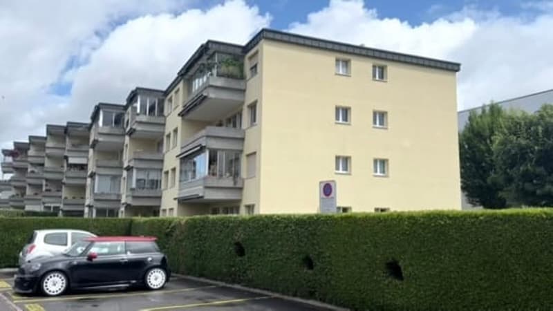 Nähe Bahnhof, Einkaufszentrum 4.5 WHG mit Bastelraum (1)