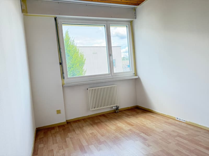 Nähe Bahnhof, Einkaufszentrum 4.5 WHG mit Bastelraum (7)