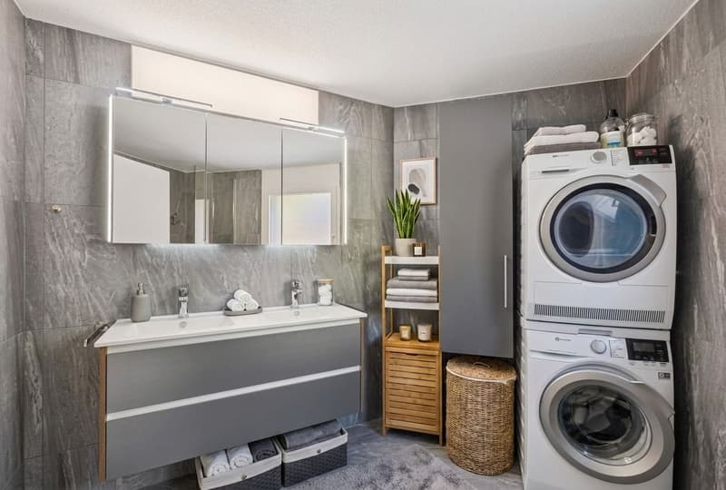 4½-Zimmer-Wohnung mit See - und Bergsicht (3)