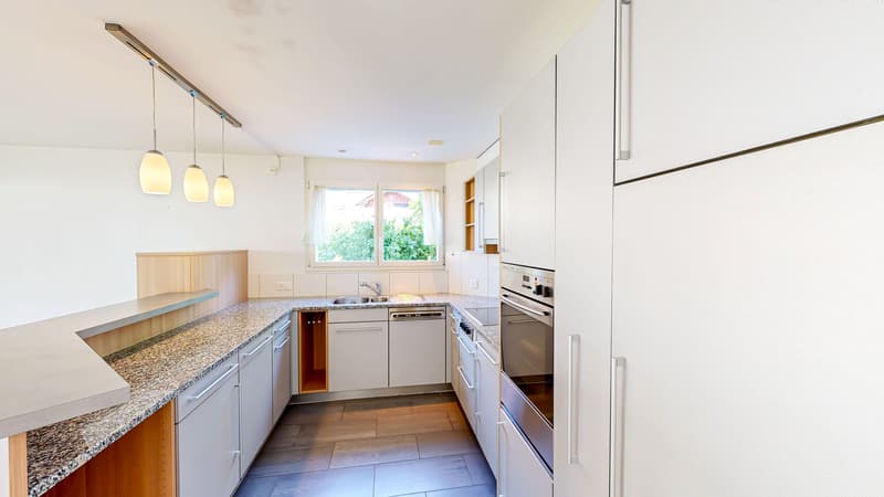 Helle 4.5-Zimmer-Gartenwohnung mit Terrasse in Münsingen kaufen (5)