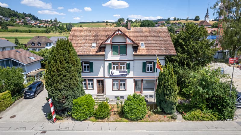 Wohn- und Gewerbehaus mit Entwicklungspotenzial und Bauland in Madiswil (1)