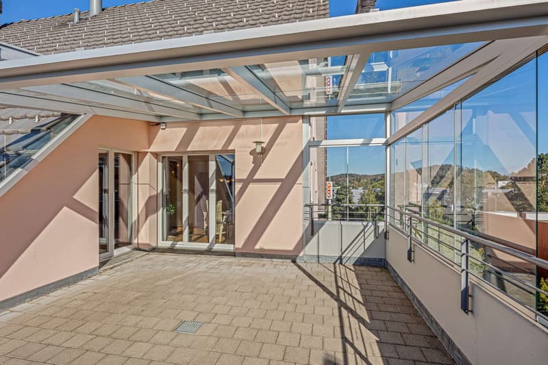 Terrasse mit Wetterschutz
