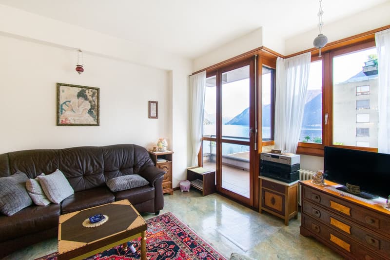 Appartamento 2.5 locali con balcone vista lago (4)