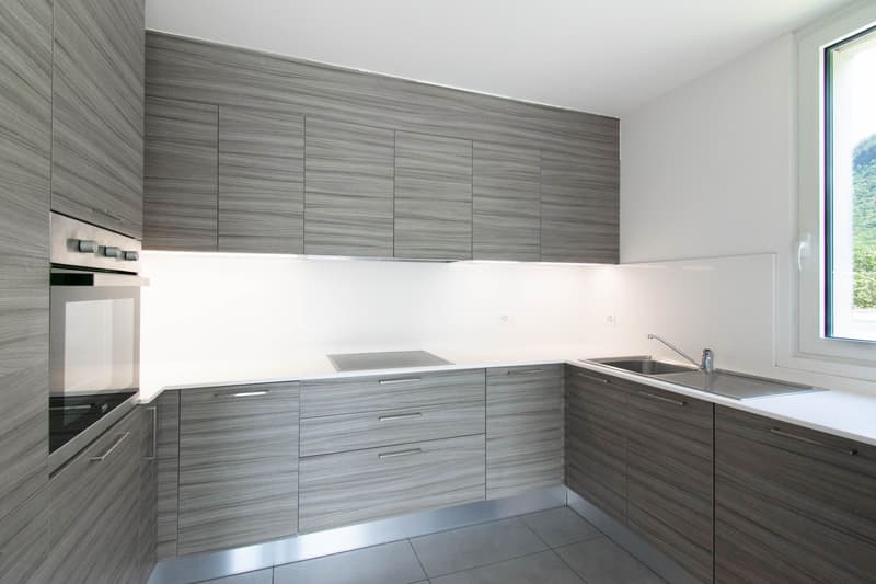 MODERNO 4.5 LOCALI A LUMINO (2)