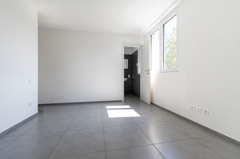 MODERNO 4.5 LOCALI A LUMINO (8)