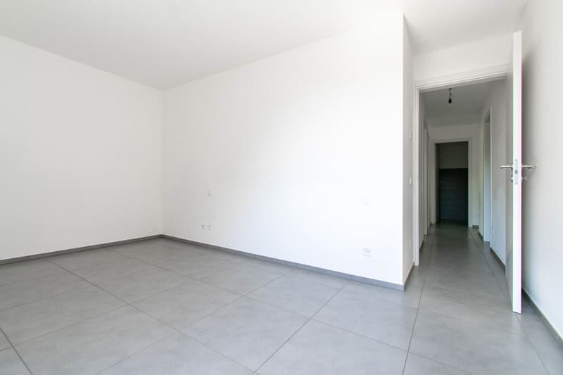 MODERNO 4.5 LOCALI A LUMINO (7)