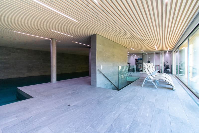 ESCLUSIVO APPARTAMENTO DI LUSSO CON JACUZZI E MERAVIGLIOSA VISTA LAGO (20)