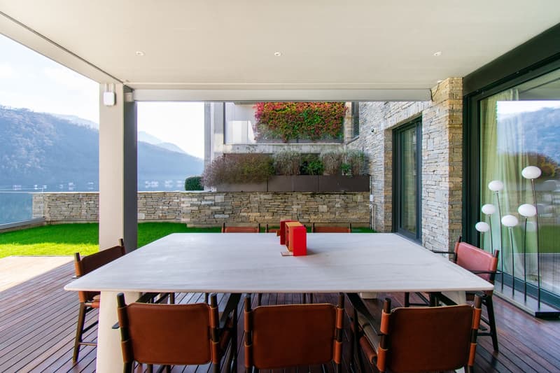 ESCLUSIVO APPARTAMENTO DI LUSSO CON JACUZZI E MERAVIGLIOSA VISTA LAGO (13)