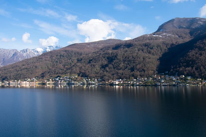 ESCLUSIVO APPARTAMENTO DI LUSSO CON JACUZZI E MERAVIGLIOSA VISTA LAGO (17)