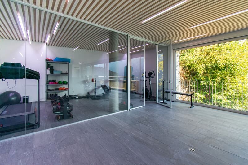 ESCLUSIVO APPARTAMENTO DI LUSSO CON JACUZZI E MERAVIGLIOSA VISTA LAGO (21)