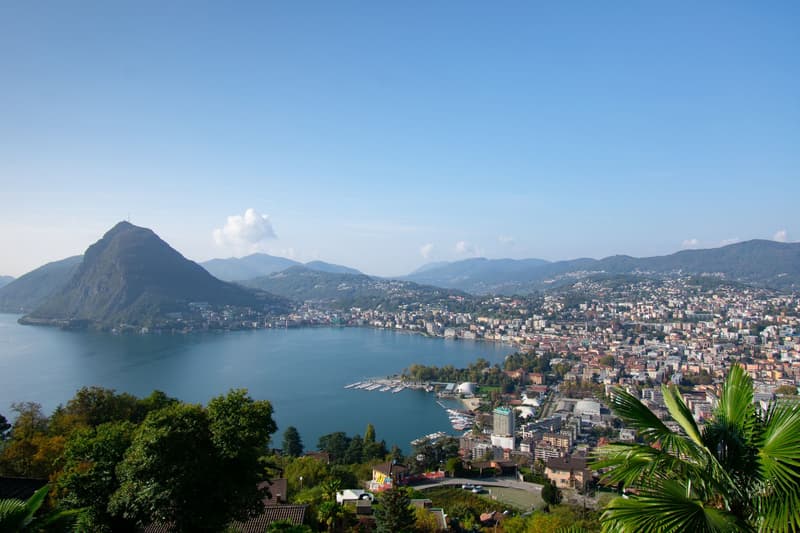 LUSSUOSA VILLA CON STREPITOSA VISTA LAGO (2)
