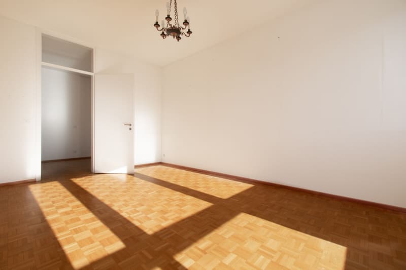 LUMINOSO E AMPIO ATTICO CON VISTA PANORAMICA (7)