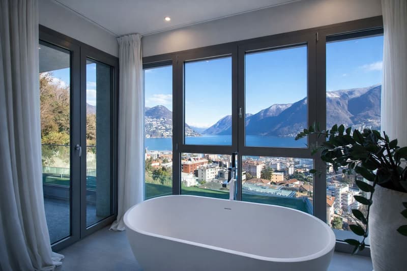 EXCLUSIVE VILLA AVEC PISCINE ET VUE SPECTACULAIRE SUR LE LAC (14)