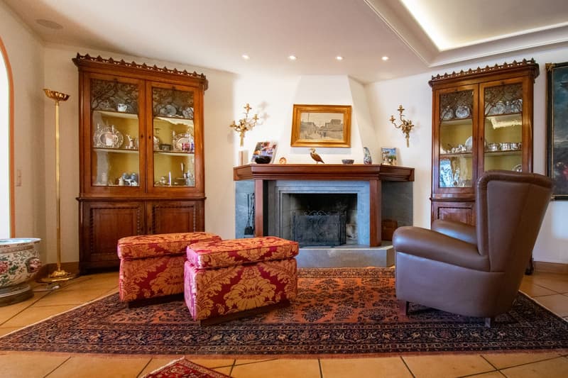 LUSSUOSA VILLA CON PISCINA E STUPENDA VISTA LAGO (3)