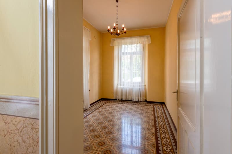 ELEGANTE VILLA LIBERTY IDEALE PER FONDAZIONI O STUDI PROFESSIONALI (9)