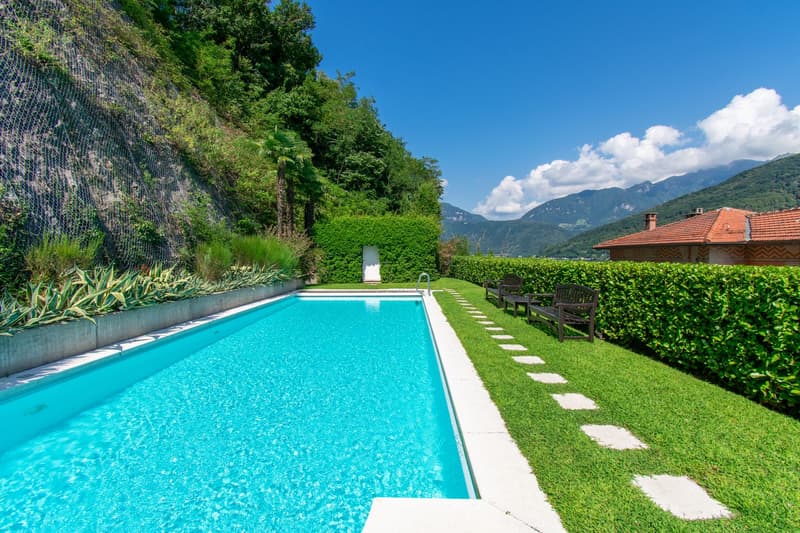 ESCLUSIVO DUPLEX CON SPETTACOLARE VISTA LAGO E GIARDINO (19)