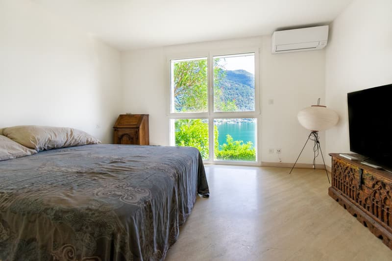ESCLUSIVO DUPLEX CON SPETTACOLARE VISTA LAGO E GIARDINO (6)